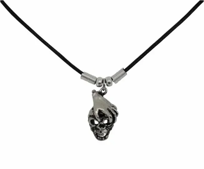 Anhänger – Hand und Totenkopf