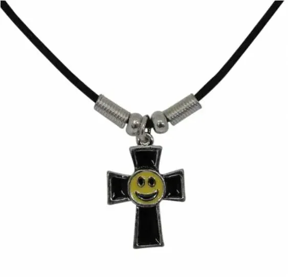 Anhänger – Kruzifix mit Smiley