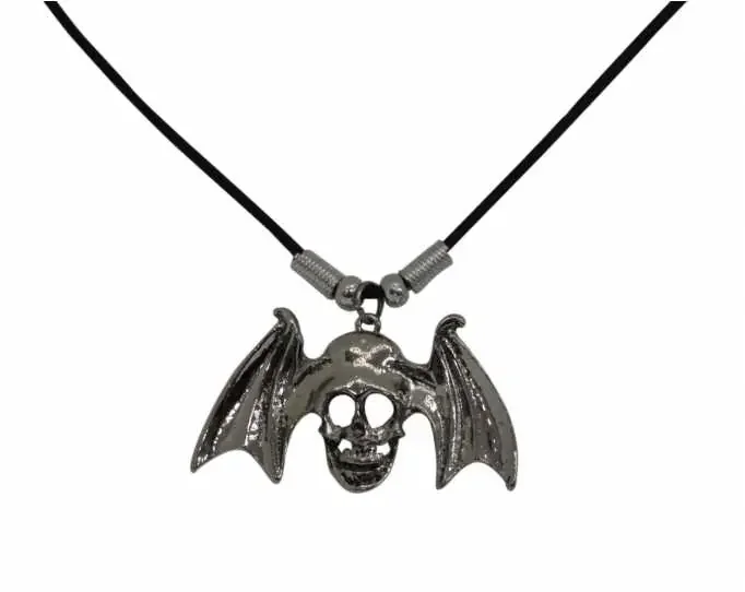 Anhänger – Totenkopf mit Flügel