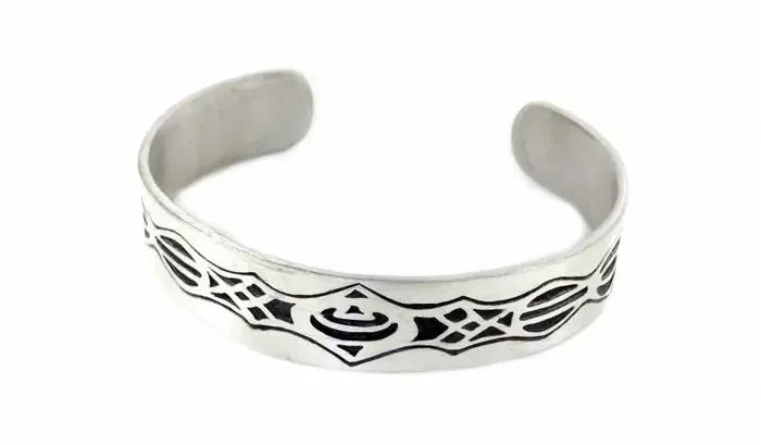 Armspange – Tribal-Muster
