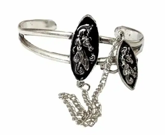 Armspange und Ring mit Einhorn
