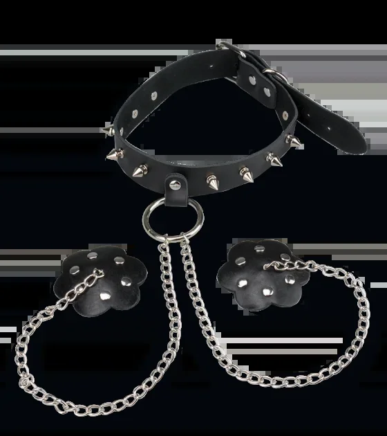 BDSM-Halsband mit Killernieten und Nipple Pasties mit Nieten