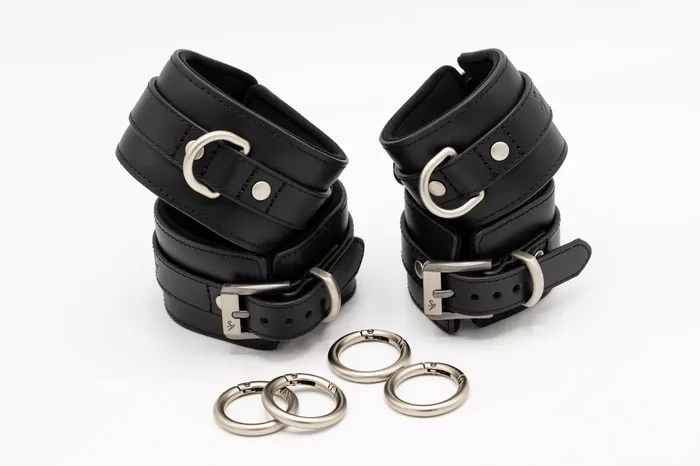 Black Swan – Fessel-Set ‘Black Passion‘