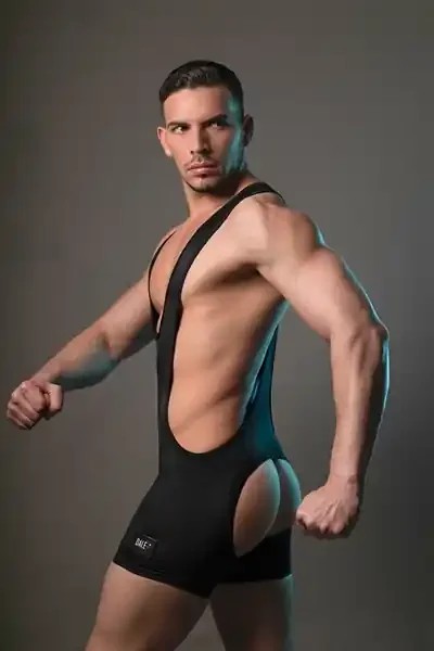 Black Wrestler ‘Bottom Up‘