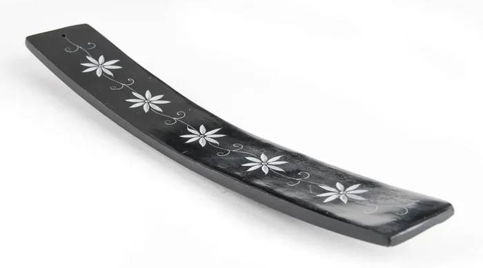 Blumengirlande graviert – Specksteinhalter