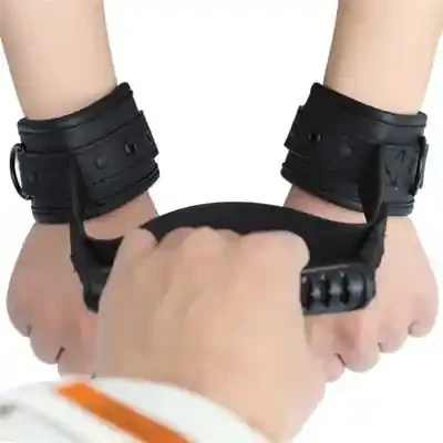 Bondage Handfesseln mit Griff