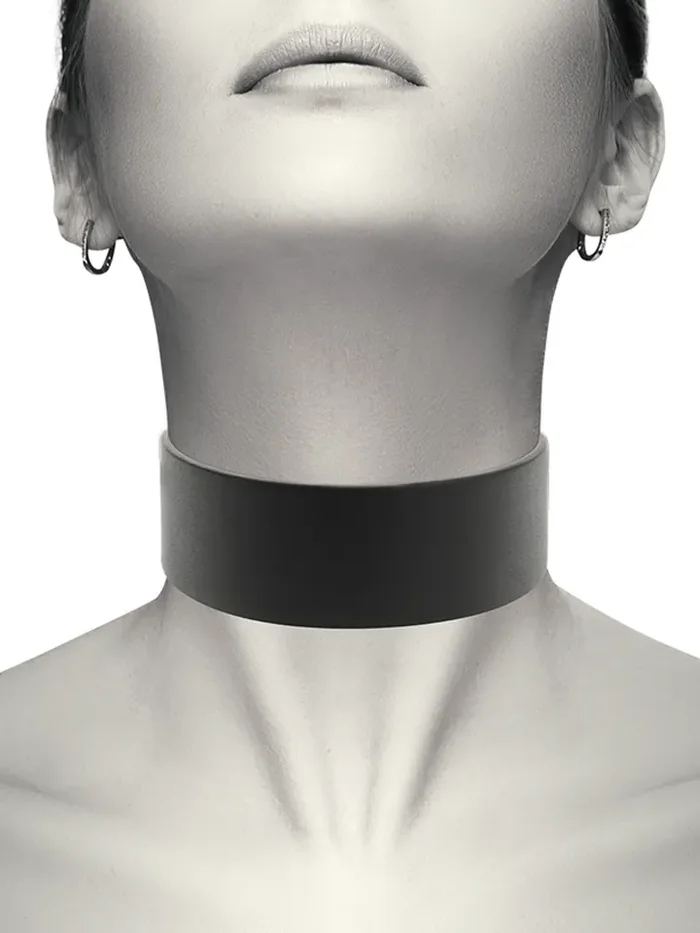 Coquette handgefertigter Choker aus veganem Leder
