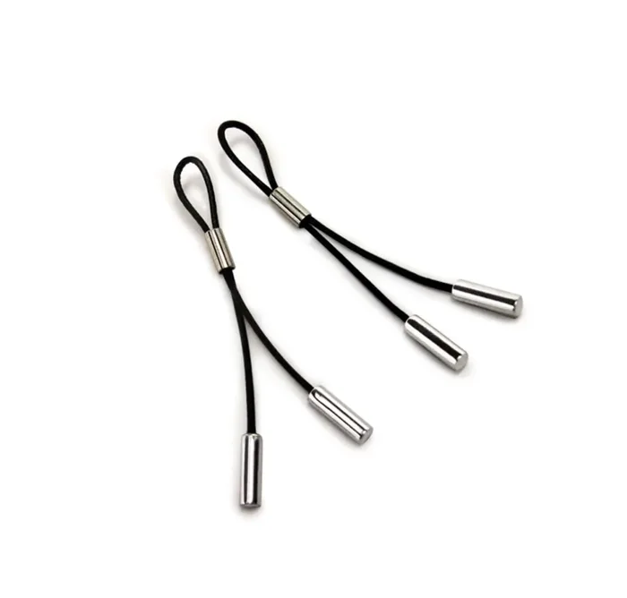 Crave – Lederne Nippelquasten – Schwarz & Silber