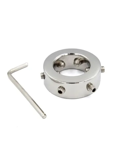 Eichelring aus Stahl mit Spikes