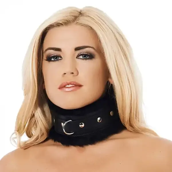 Gepolstertes Halsband mit Fell