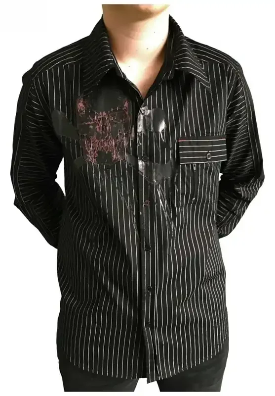 Gestreiftes Gothic Hemd mit Totenkopf
