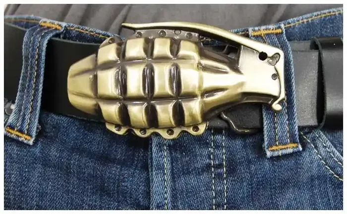 Gürtelschnalle – Golden Grenade