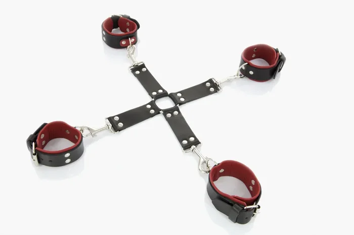 Hog Tie mit Fesseln