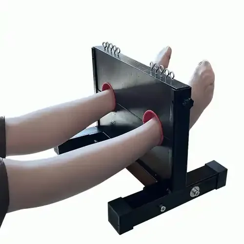 Holz Bondage ‘Tickle‘