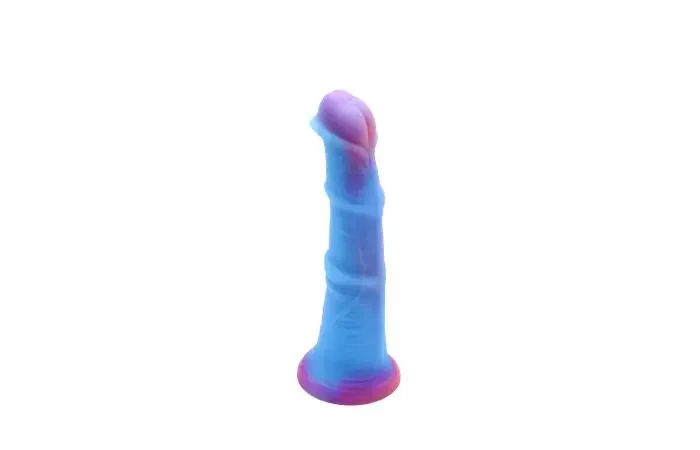 Im Dunkeln leuchtender Biestdildo