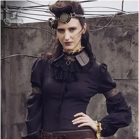 Jabot und Armbänder im Steampunk-Stil