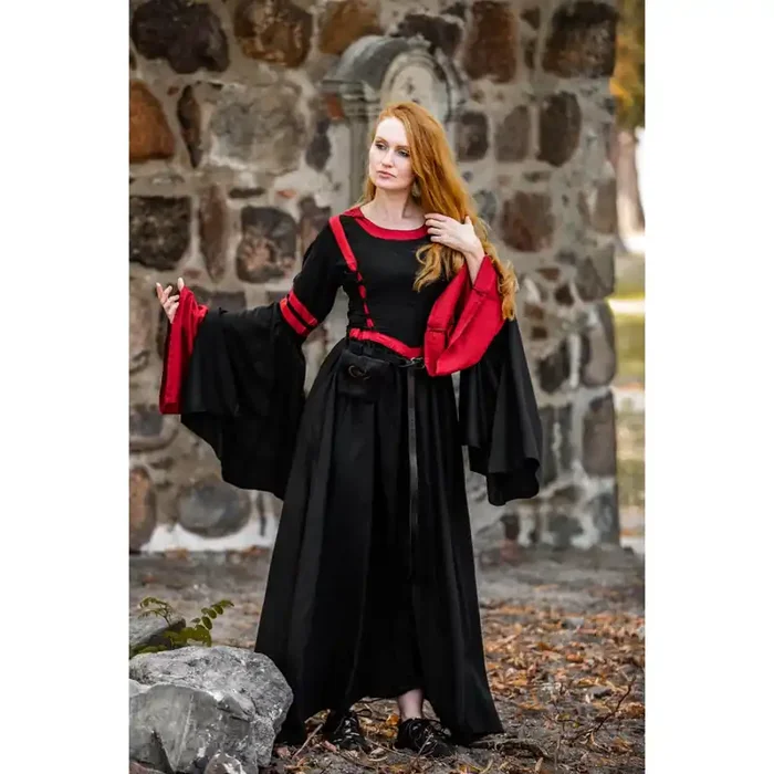 Kapuzenkleid ‘Isolde‘