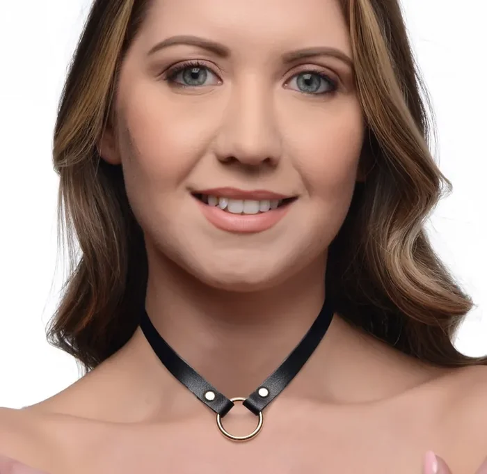 Kunstleder Choker goldfarbenem O-Ring