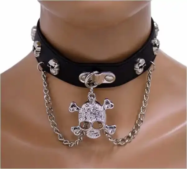 Kunstleder Choker mit Totenkopf