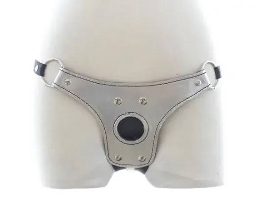 Kunstleder String mit Dildo-Halterung