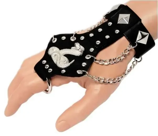 Kunstlederarmband mit Fingerring – Kobra und Ketten
