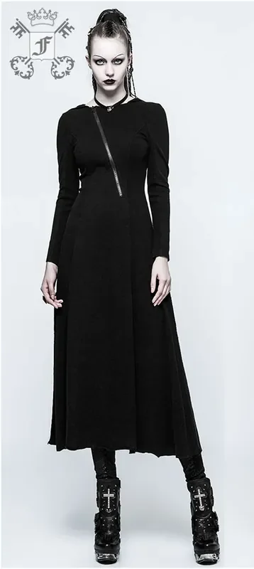 Langes Kleid mit offenem Rücken und Kapuze