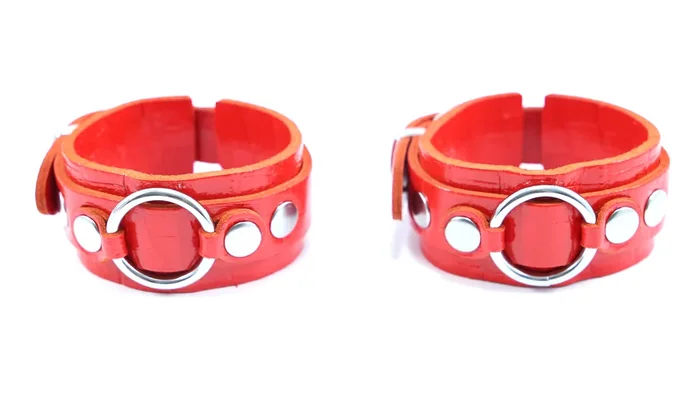 Leder Handfesseln mit O-Ringen