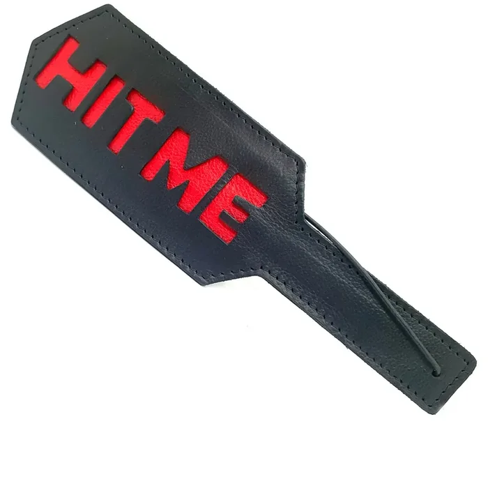 Leder Paddle mit Nieten ‘HIT ME‘