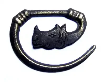 Metallspange Rhinozeros