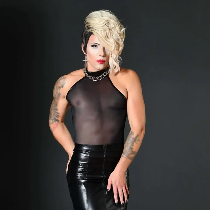 Neckholder Netz-Top mit Lack-Details ‘Crossdressing‘