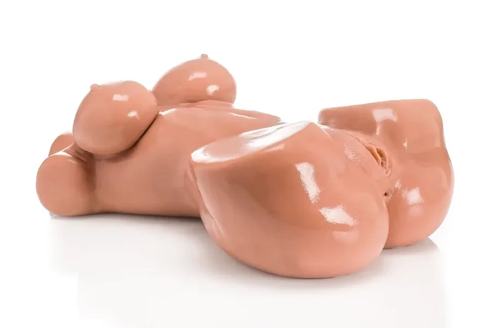 Realistischer Torso-Masturbator mit üppigen Brüsten