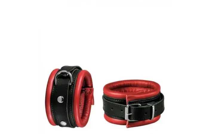 Rote Lederfußfessel
