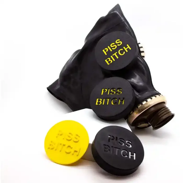 Rubber Augenclips ‘Piss Bitch‘ für Gasmasken