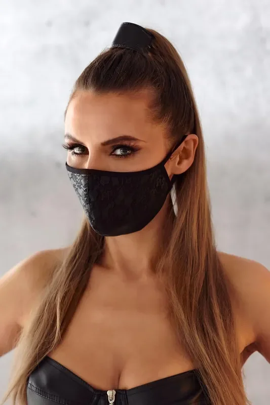 schwarze Gesichtsmaske mit Blumen-Spitzenmuster