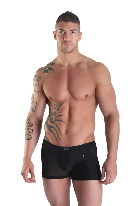 Schwarzer Boxer mit transparentem Material vorn und hinten