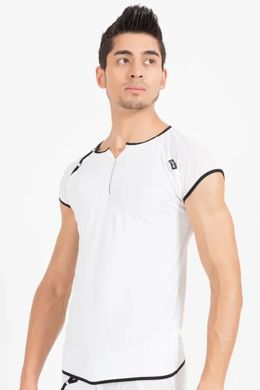T-Shirt mit Druckknöpfe zum seitlichen Öffnen – weiß/schwarz