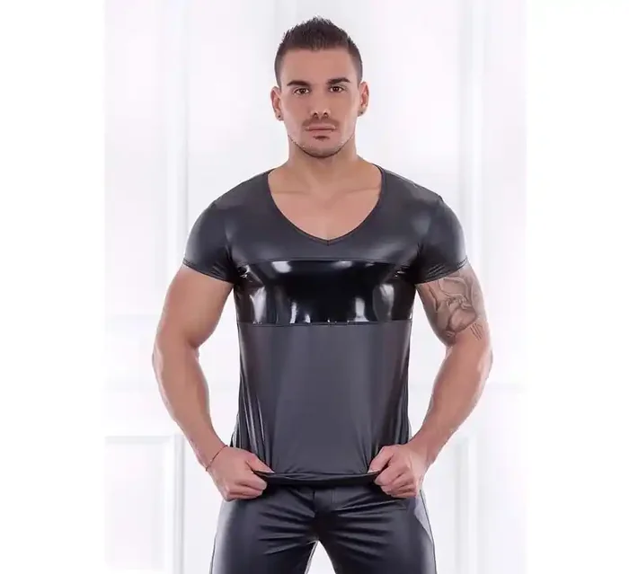 T-Shirt mit Lackapplikation